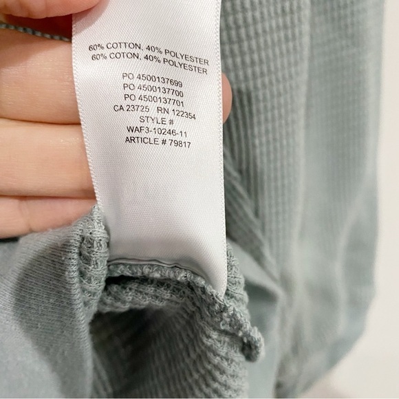 ARITZIA TNA Andrews Waffle
Thermal Long Sleeve Top Sage Green Comfort Size Small - Picture 8 of 9